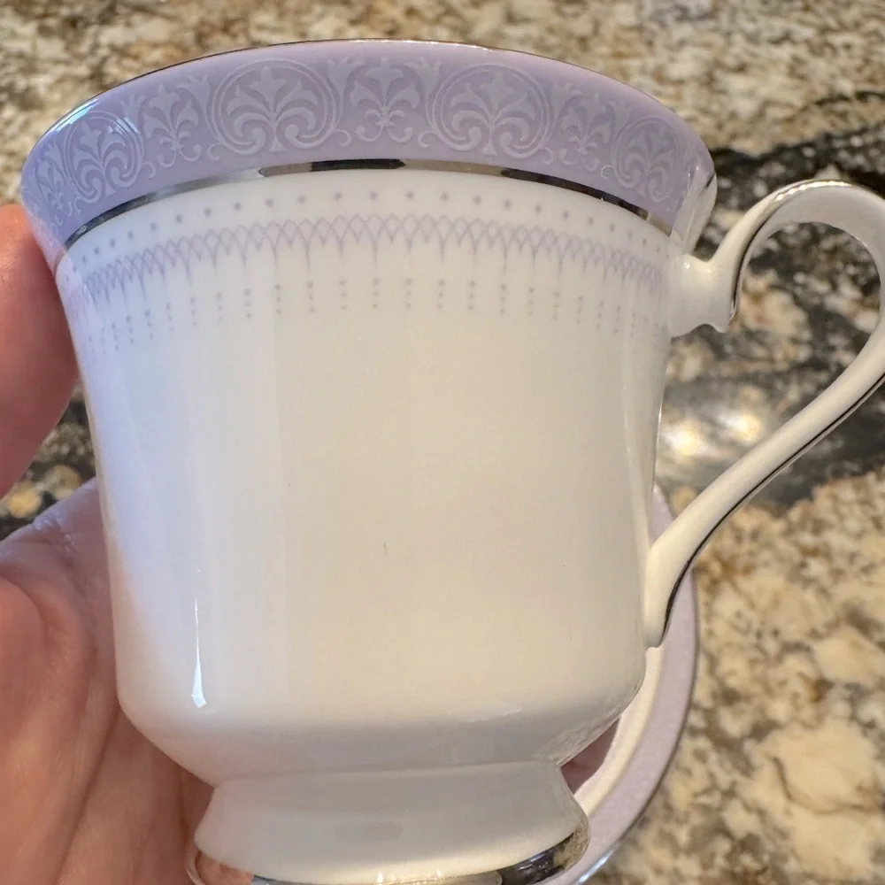 3 piece Elegant White‎ and Lilac Royal Doulton fine Tea China